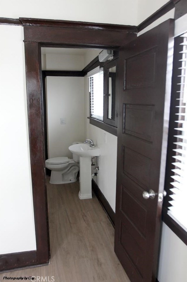 1432 58th St, Los Angeles CA  90011-4928 exterior