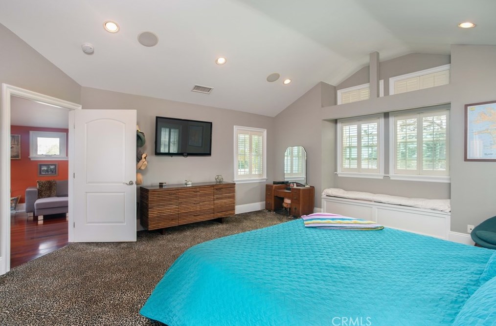 1013 Walnut Ave, El Segundo CA  90245-2550 exterior