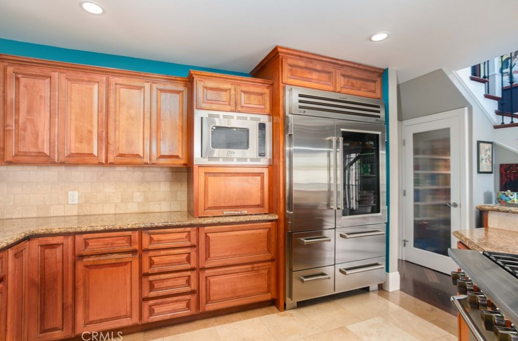 1013 Walnut Ave, El Segundo CA  90245-2550 exterior