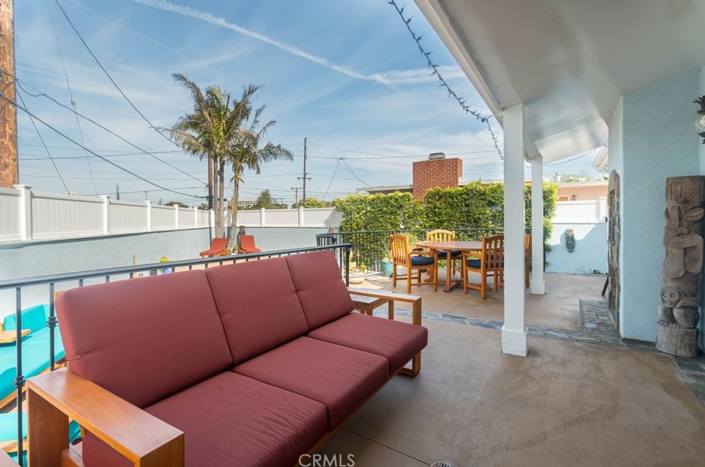 1013 Walnut Ave, El Segundo CA  90245-2550 exterior