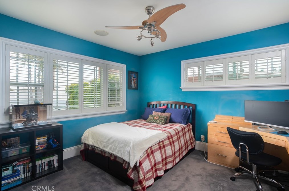 1013 Walnut Ave, El Segundo CA  90245-2550 exterior