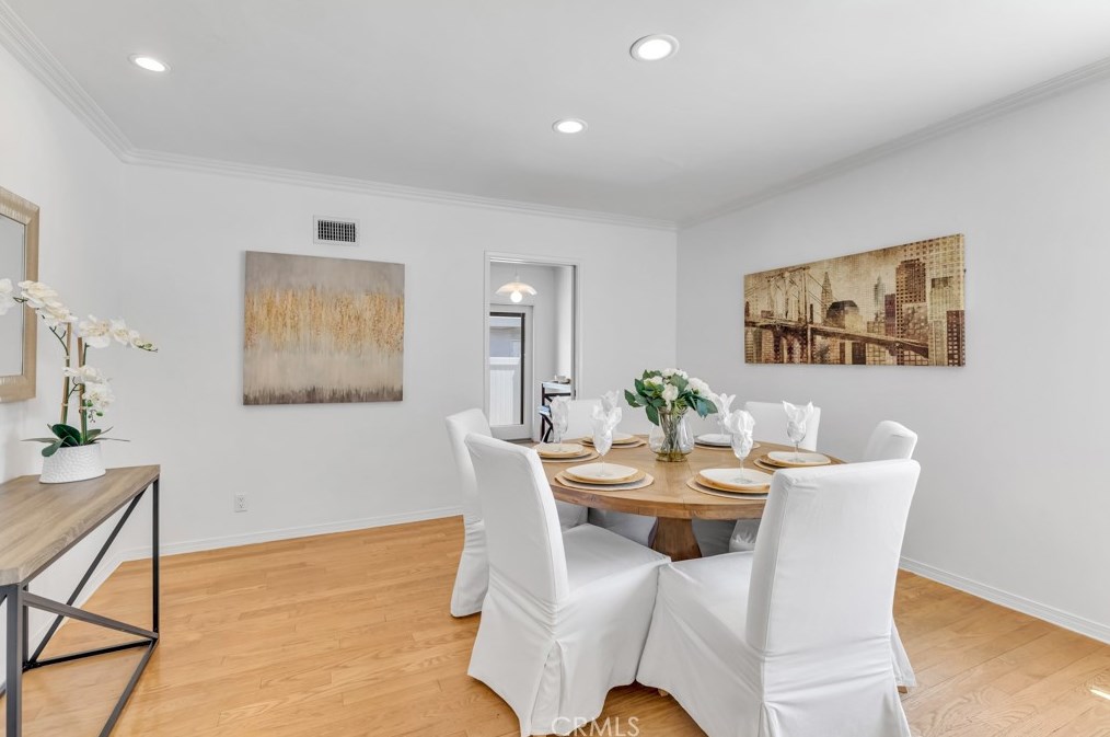 9619 Monte Mar Dr, Los Angeles CA  90035-4015 exterior