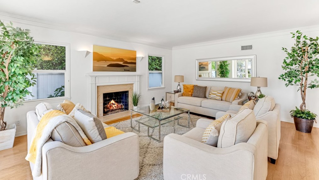 9619 Monte Mar Dr, Los Angeles CA  90035-4015 exterior
