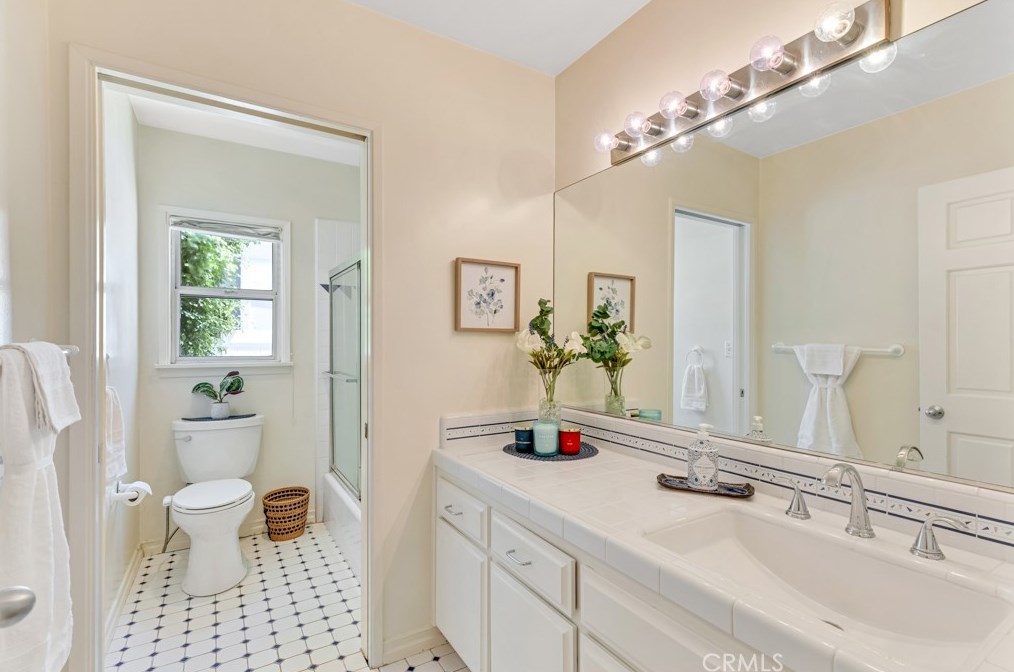 9619 Monte Mar Dr, Los Angeles CA  90035-4015 exterior