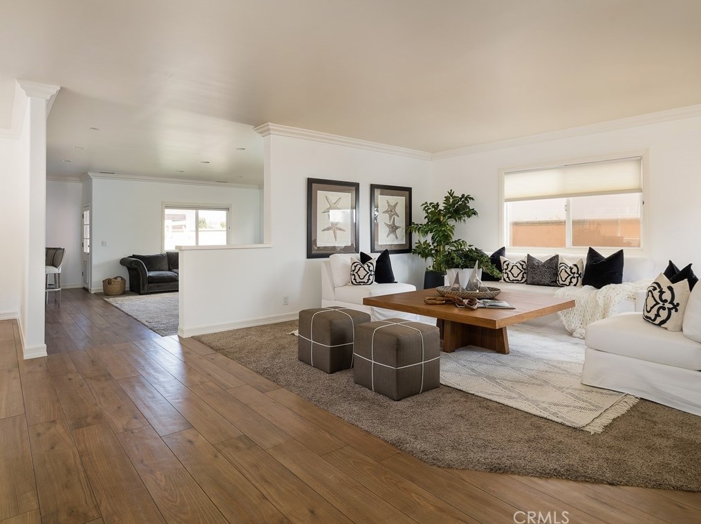 539 Maple Ave, El Segundo CA  90245-2425 exterior