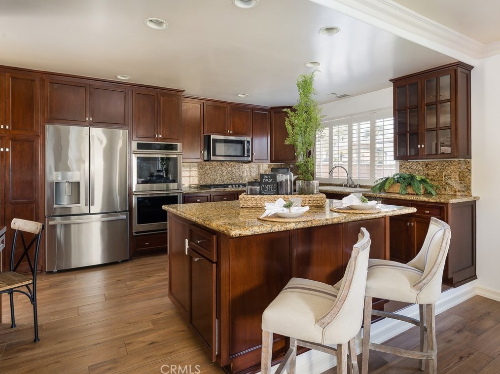 539 Maple Ave, El Segundo CA  90245-2425 exterior