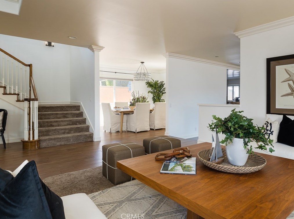 539 Maple Ave, El Segundo CA  90245-2425 exterior