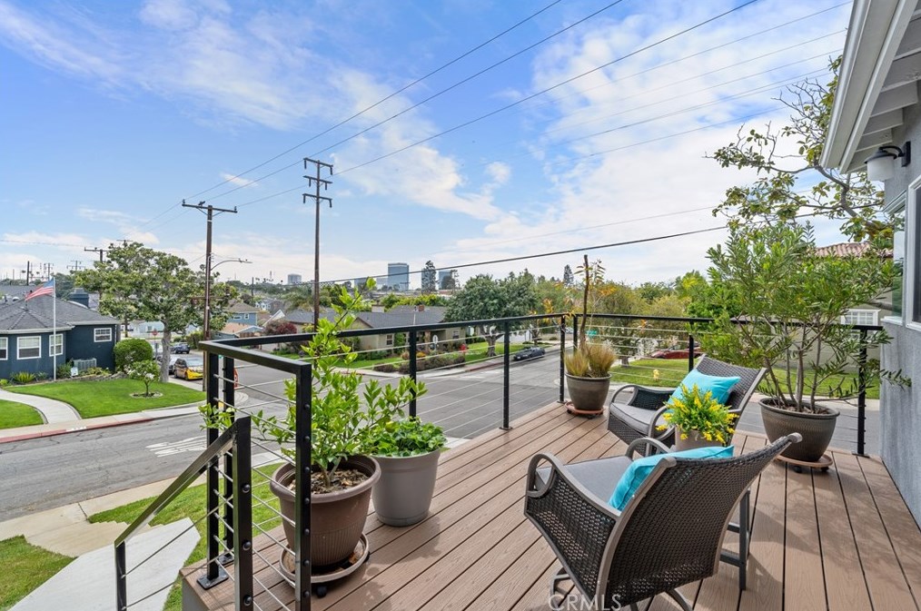 801 Bungalow Dr, El Segundo CA  90245-2540 exterior