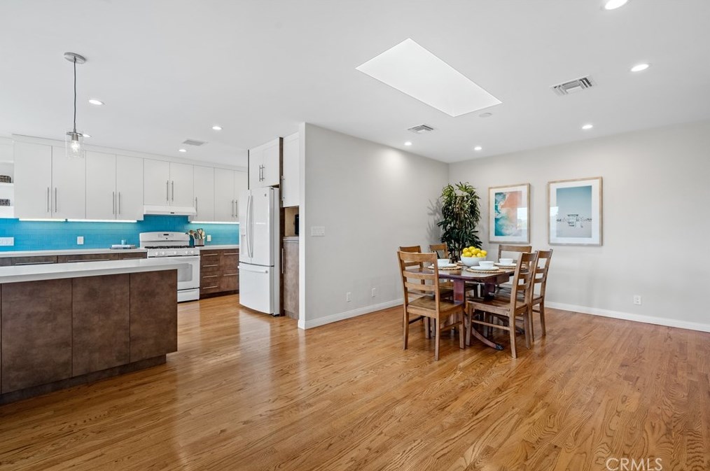 801 Bungalow Dr, El Segundo CA  90245-2540 exterior