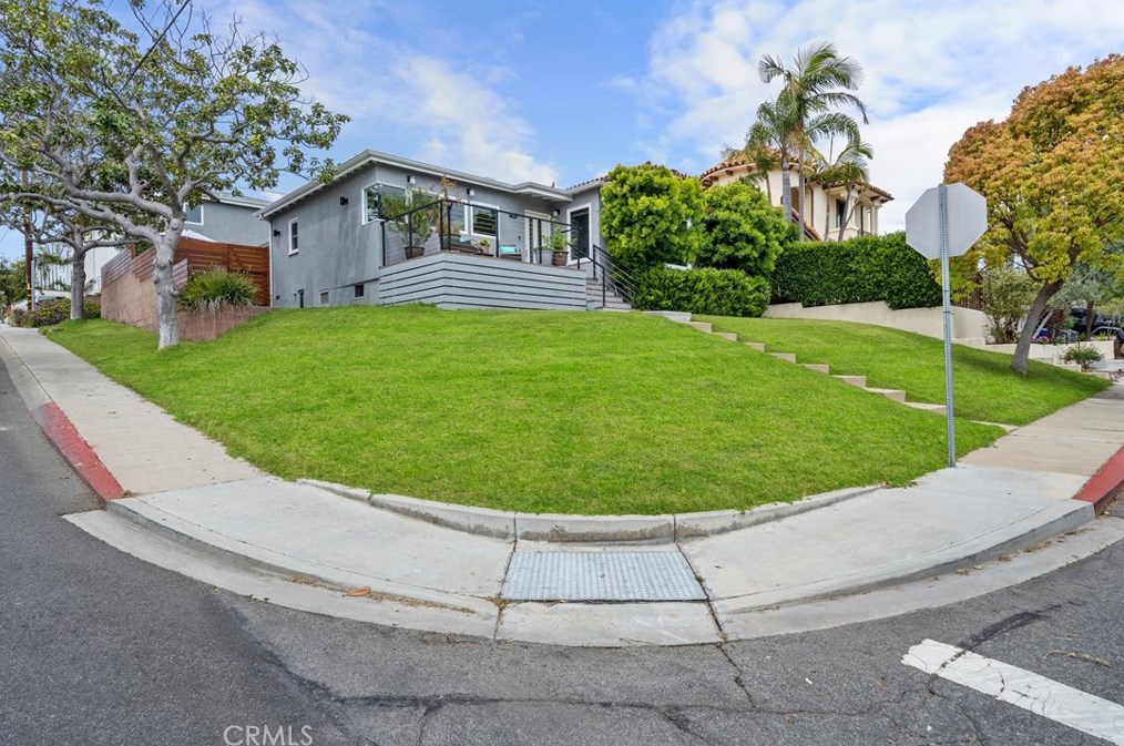 801 Bungalow Dr, El Segundo CA  90245-2540 exterior