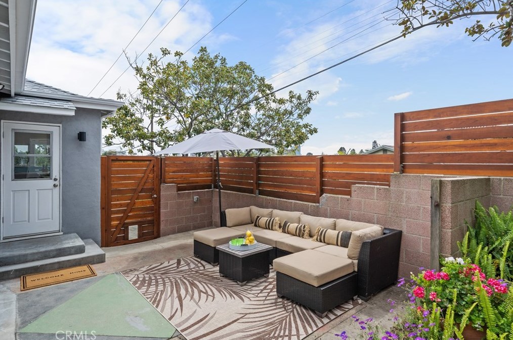 801 Bungalow Dr, El Segundo CA  90245-2540 exterior