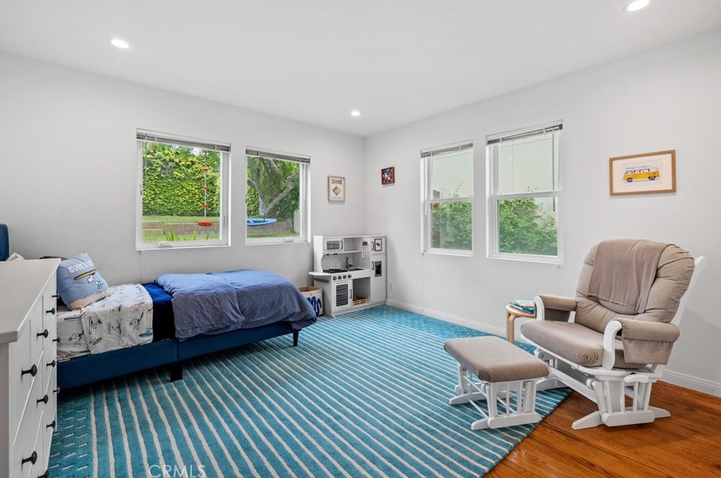 801 Bungalow Dr, El Segundo CA  90245-2540 exterior