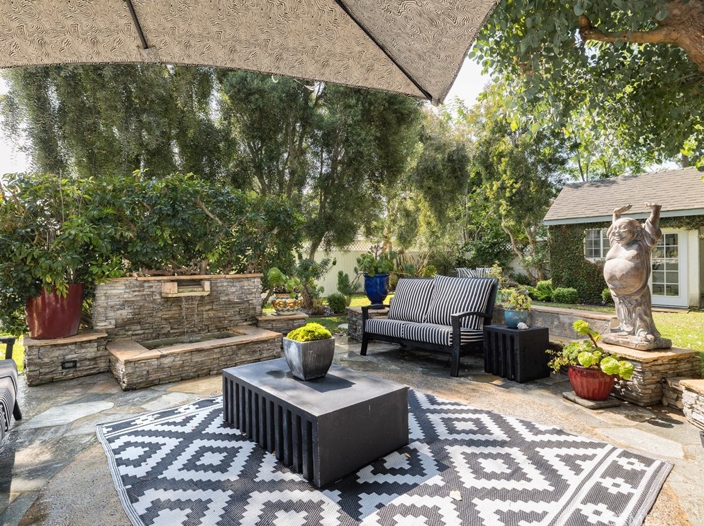 228 Maple Ave, El Segundo CA  90245-2330 exterior