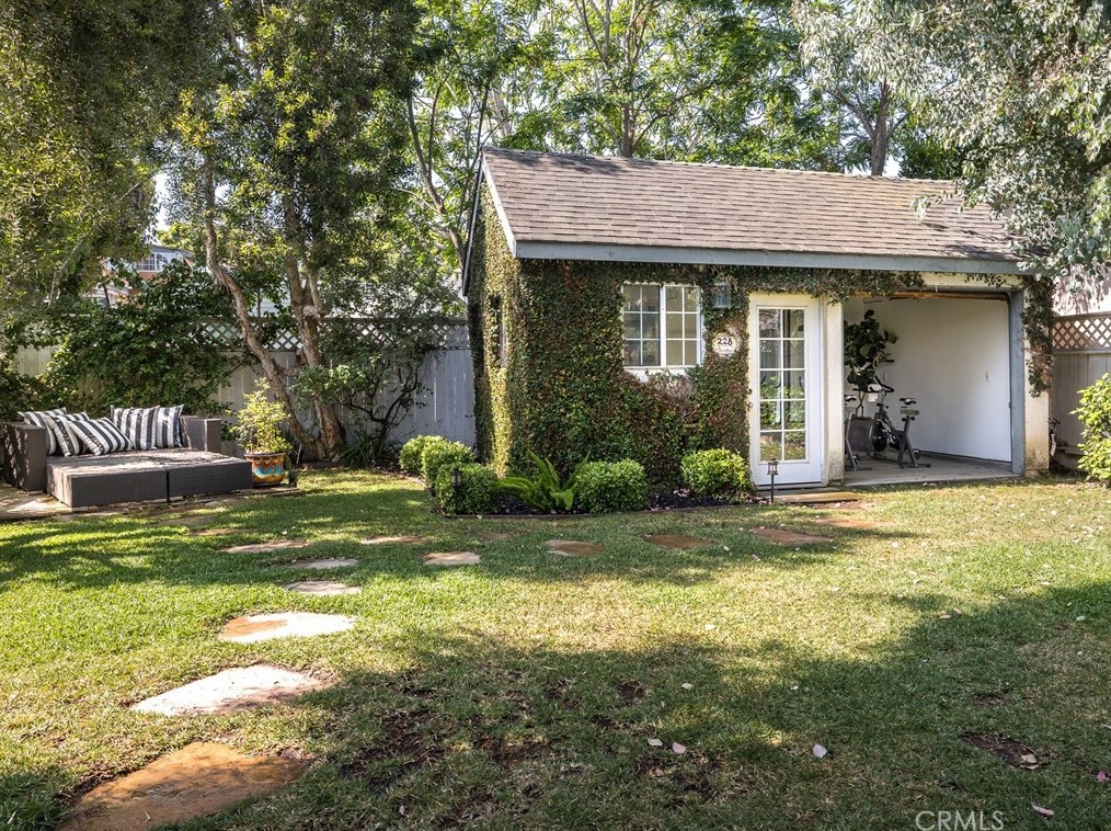 228 Maple Ave, El Segundo CA  90245-2330 exterior