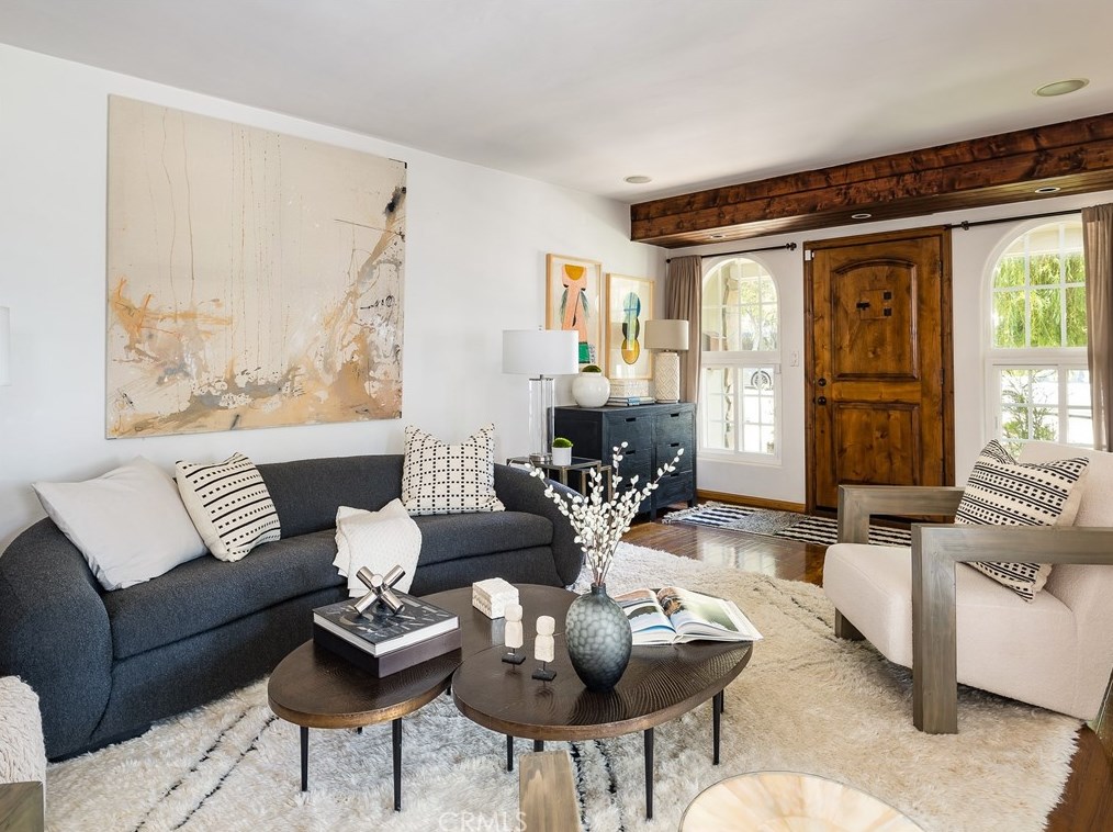 228 Maple Ave, El Segundo CA  90245-2330 exterior