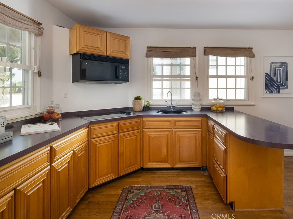 228 Maple Ave, El Segundo CA  90245-2330 exterior