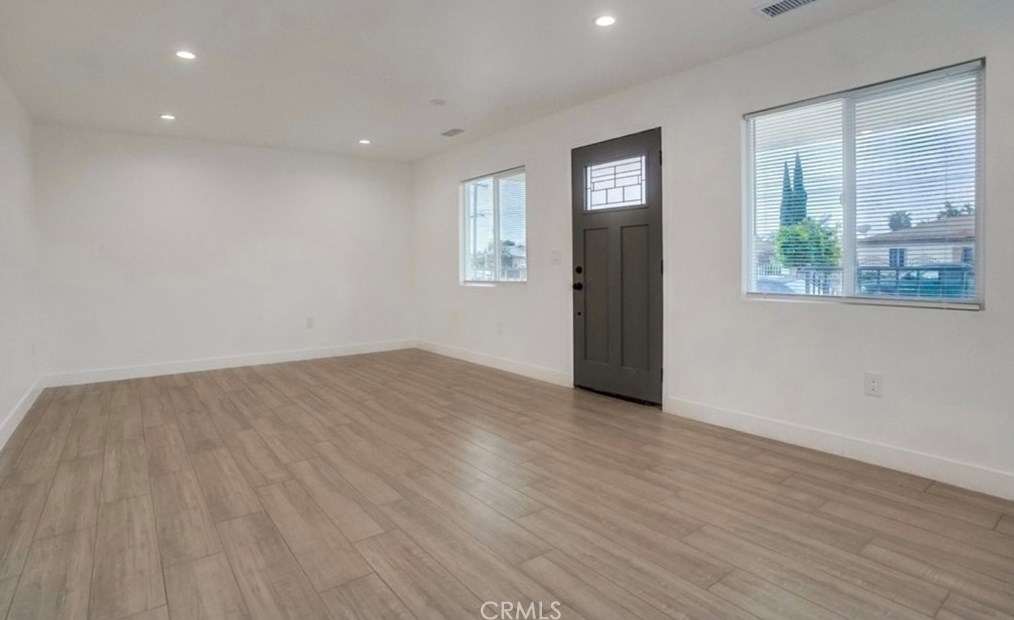 15221 Ibex Ave, Norwalk CA  90650-6635 exterior