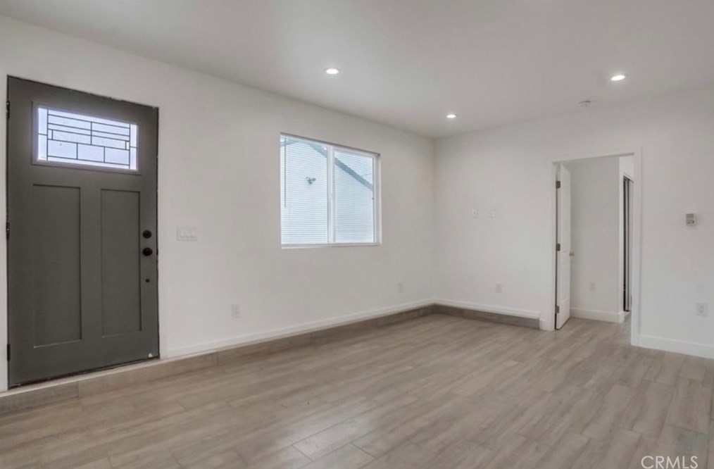15221 Ibex Ave, Norwalk CA  90650-6635 exterior