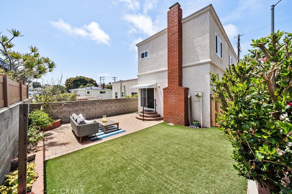 622 Hillcrest St, El Segundo CA  90245-2960 exterior