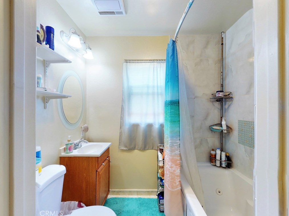 10514 Haas Ave, Los Angeles CA  90047-4334 exterior