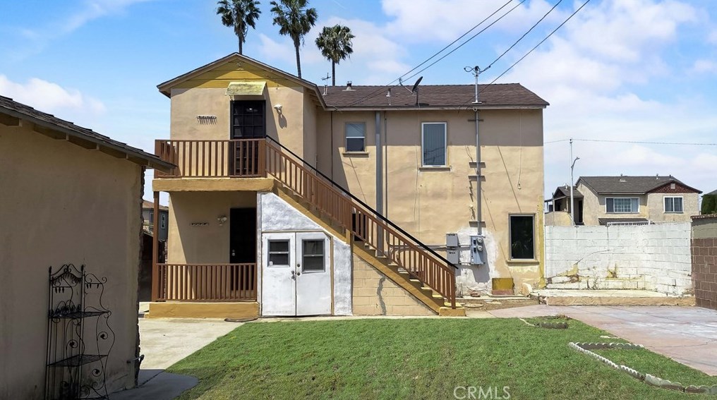 10514 Haas Ave, Los Angeles CA  90047-4334 exterior