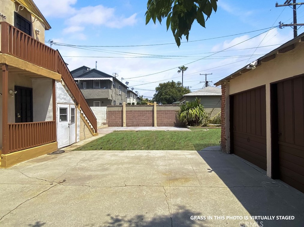 10514 Haas Ave, Los Angeles CA  90047-4334 exterior