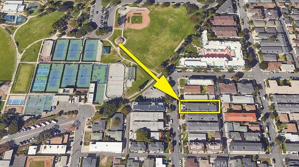 336 Penn St, El Segundo CA 90245-3025 exterior