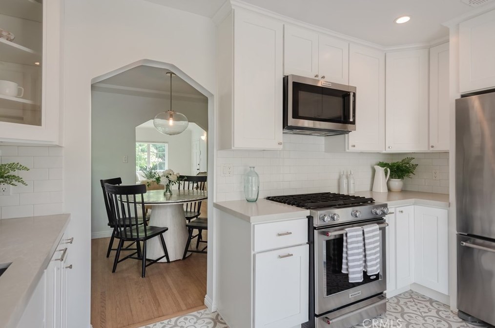2524 Ardmore Ave, Hermosa Beach CA  90254-2224 exterior