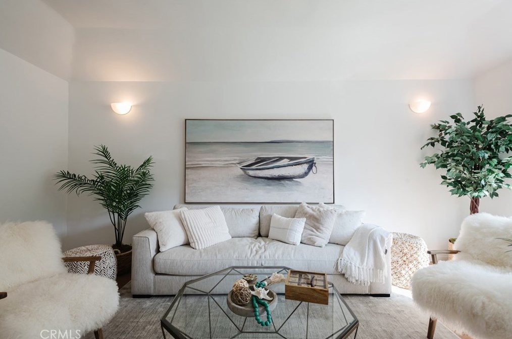 2524 Ardmore Ave, Hermosa Beach CA  90254-2224 exterior