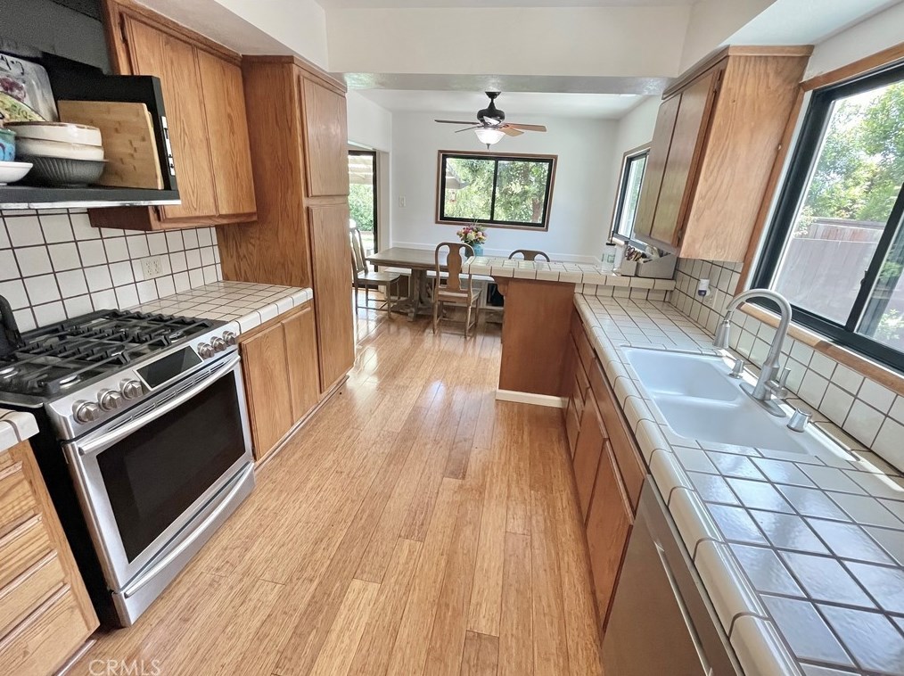 754 California St, El Segundo CA  90245-3249 exterior