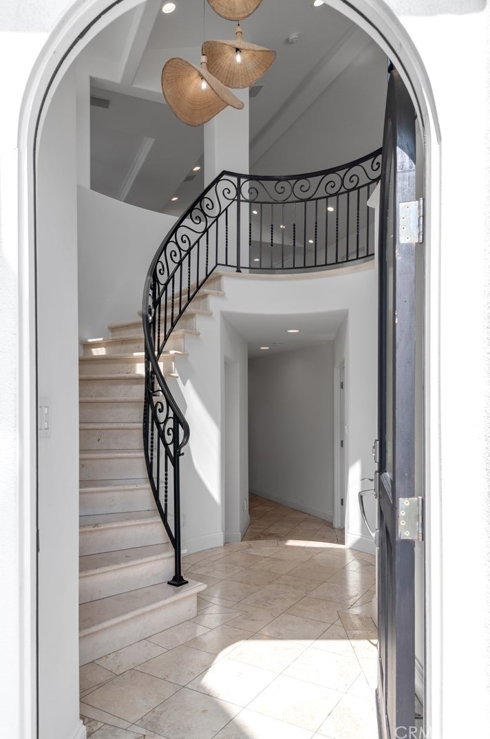 2130 Monterey Blvd, Hermosa Beach CA  90254-2630 exterior