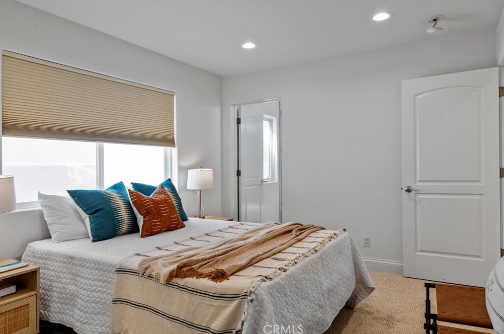 2130 Monterey Blvd, Hermosa Beach CA  90254-2630 exterior