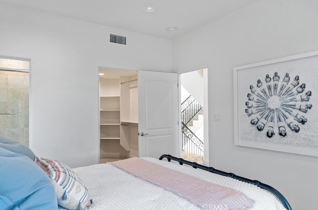 2130 Monterey Blvd, Hermosa Beach CA  90254-2630 exterior