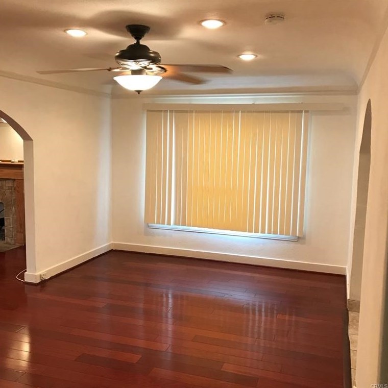 724 57th St, Los Angeles CA  90037-4026 exterior