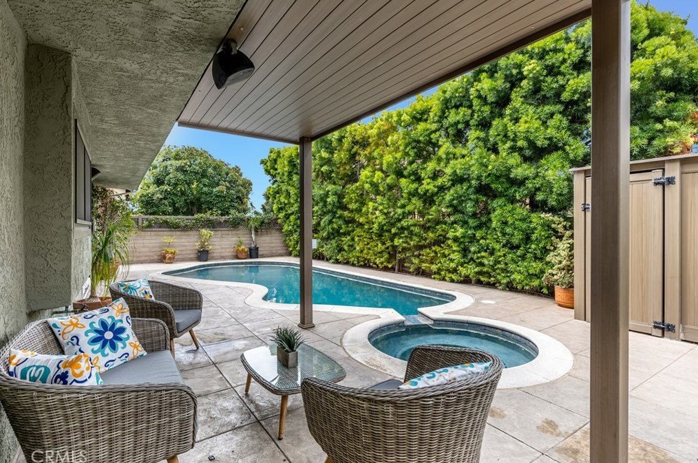 851 Hillcrest St, El Segundo CA 90245-2029 exterior