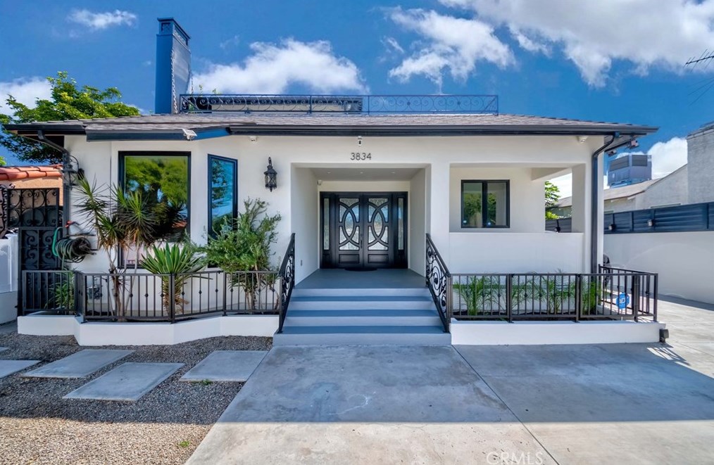 3834 Dublin Ave, Los Angeles CA  90008-1920 exterior