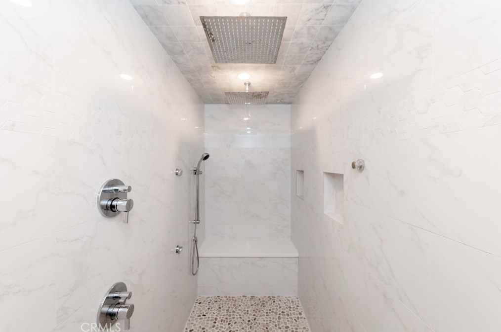 3834 Dublin Ave, Los Angeles CA  90008-1920 exterior