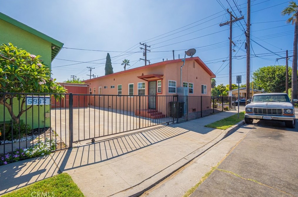 1727 60 St, Los Angeles CA  90001-1417 exterior