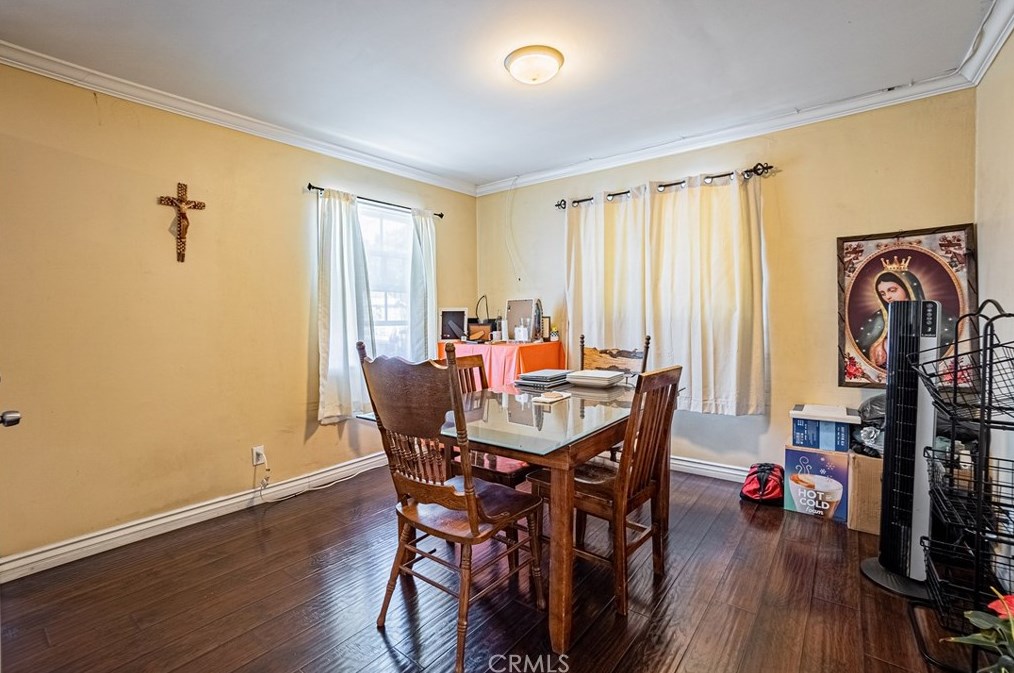 1727 60 St, Los Angeles CA  90001-1417 exterior