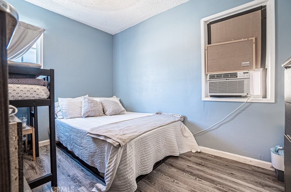 1727 60 St, Los Angeles CA  90001-1417 exterior