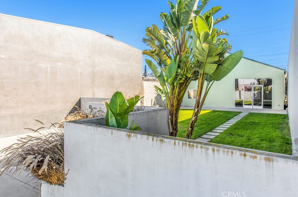 112 Arena St, El Segundo CA  90245-3901 exterior