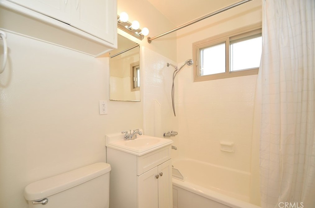 1637 Maple Ave, El Segundo CA 90245-3258 exterior