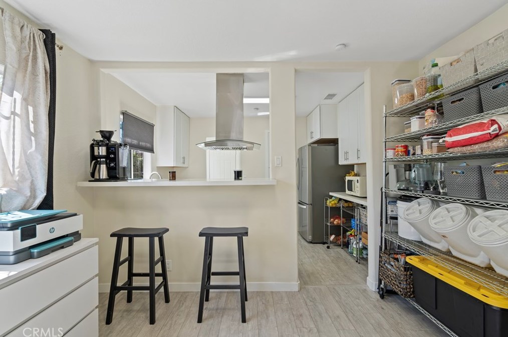 1112 77th St, Los Angeles CA  90001-2902 exterior