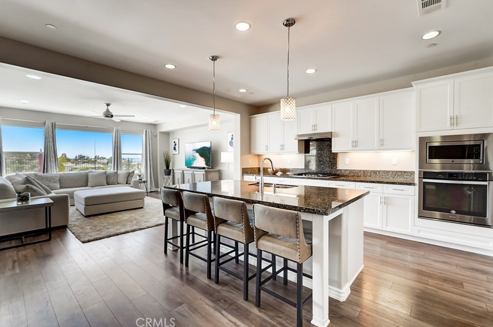 35571 Laurel Tree Ct, Winchester CA  92596-8103 exterior