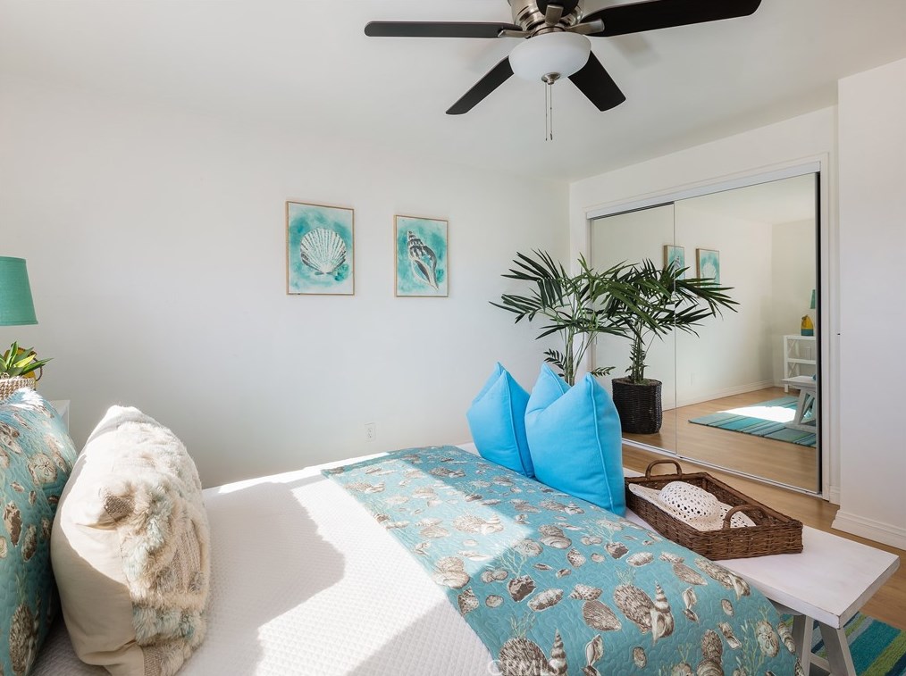 715 Hillcrest St, El Segundo CA  90245-2002 exterior