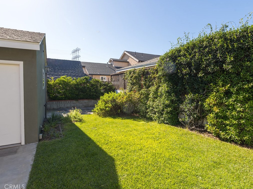 715 Hillcrest St, El Segundo CA  90245-2002 exterior