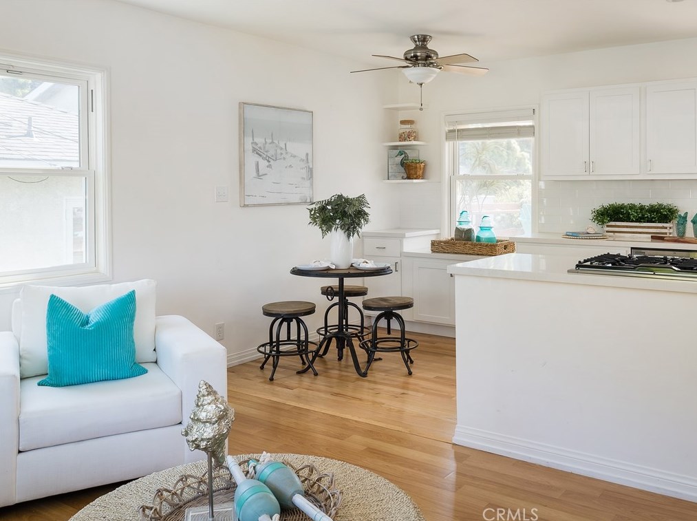 715 Hillcrest St, El Segundo CA  90245-2002 exterior