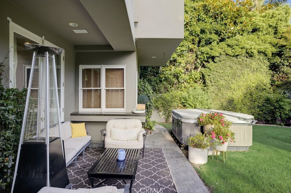 826 18th St, Manhattan Beach, CA 90266