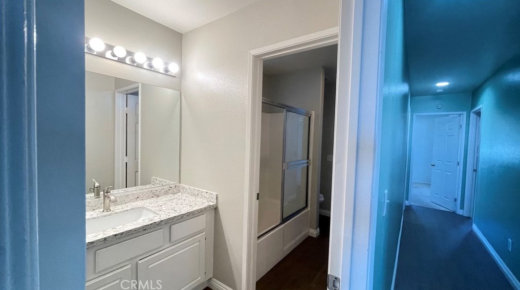 8911 Newcastle Ave, Hesperia CA  92344-8286 exterior