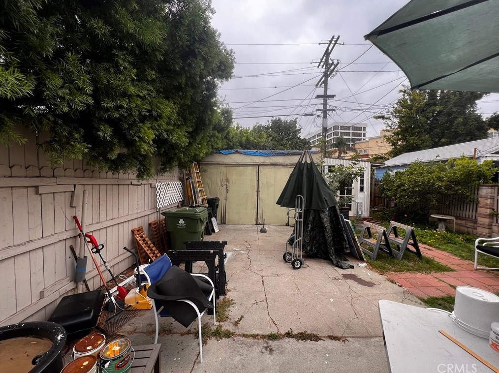 6638 Lindenhurst Ave, Los Angeles CA 90048-4732 exterior
